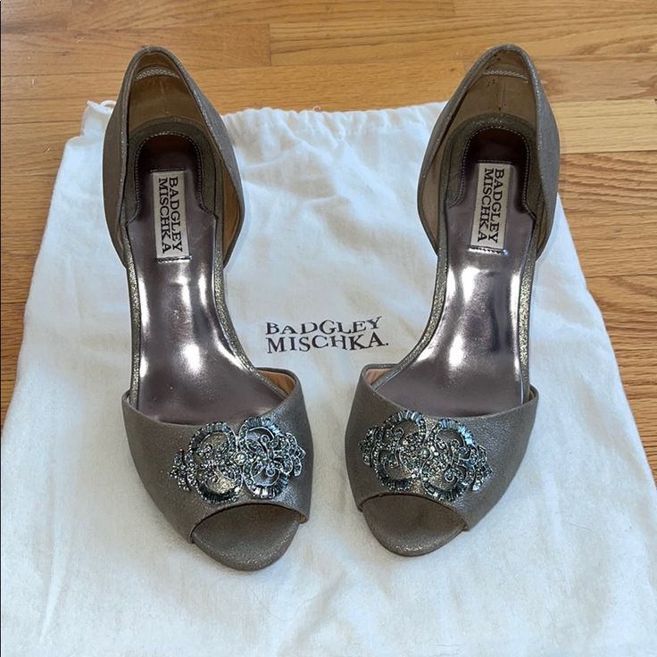 Badgley Mischka Heels Pewter/Silver (Shoes Has A Sparkly Sheen To It) Worn To A Few Weddings Really Nice Shoes - Diamond Detail On Toe Is Perfect For A Fancy Event! Fancy Event, Badgley Mischka Shoes, Silver Shoes, Shoes Color, Badgley Mischka, Nice Shoes, Shoes Women Heels, Shoes Heels, Weddings