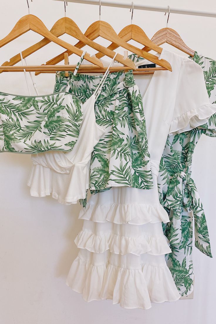 Lulus Exclusive! Have your vacation dreams become reality with Lulus cute leaf print edit. Lightweight woven fabric boasts a green leaf print throughout and shapes flirty silhouettes. Mix and match and pack a white dress for your next destination. #lovelulus White Fitted Dresses With Matching Set, Fitted White Dress With Matching Set, Casual Beach Dresses With Matching Set, Casual Beach Dresses Matching Set, Summer Vacation Dresses With Matching Set, Summer Vacation Dresses Matching Set, Spring Chic Matching Set Dresses, Chic Spring Matching Set Dresses, Chic Spring Dresses Matching Set