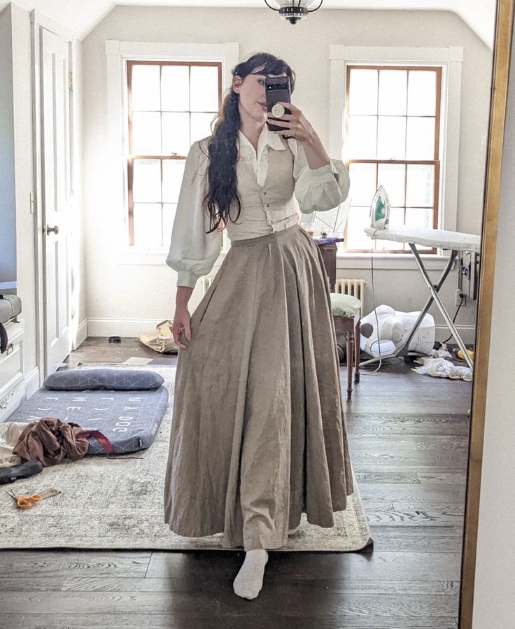 Jane Austen Characters, Rachel Maksy, Cottagecore Outfits, Her Office, Old Fashion Dresses, Machine Sewing, Please Help Me, Save Her, Mode Vintage