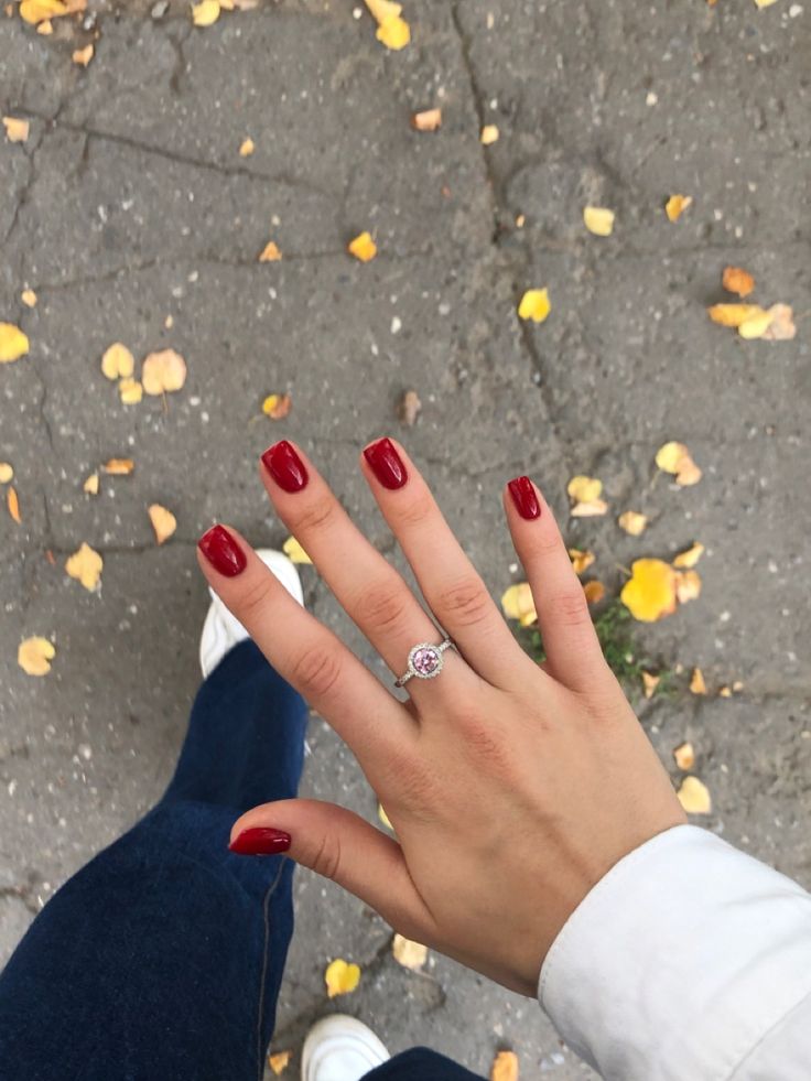 Shirt Red Nails, Red Shirt Nails, Shirt Square Nails, Square Nails Red, Nail Aesthetics, Beauty Maintenance, Russian Manicure, Red Russian, Girl Gang Aesthetic