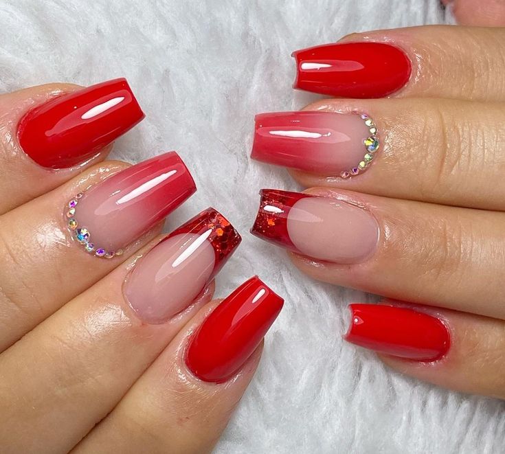 Red With Gold Acrylic Nails, Short Claw Nails, Nail Designs Valentines, Glow Nails, Pink Nail, Xmas Nails, Bridal Nails, Prom Nails, Fabulous Nails