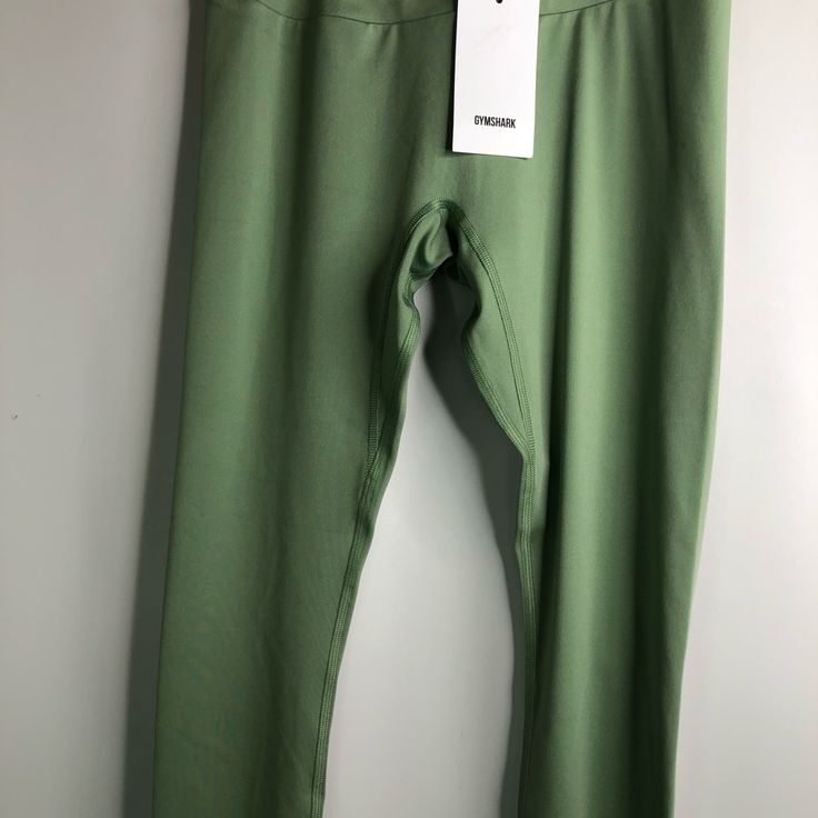 Condition New Size S Women’s 7/8 Training Jogger Skinny Leggings Sage Mint Color Logo And Front Hight Waist New Material Nylon Polyester Waist : 12” Rise 10” Inseam Down To Leg 22” Waist Down Long::29” Please Refer To Photo For Exact Details Thank You So Much Trendy Green Cropped Leg Pants, Trendy Green Cropped Pants, Stretch Green Activewear For Loungewear, Green Stretch Activewear For Loungewear, Casual High Stretch Capri Yoga Pants, Green Stretch Cropped Leg Bottoms, Ankle-length Elastane Leggings For Loungewear, Casual High Stretch Green Pants, Green Athleisure Leggings For Loungewear