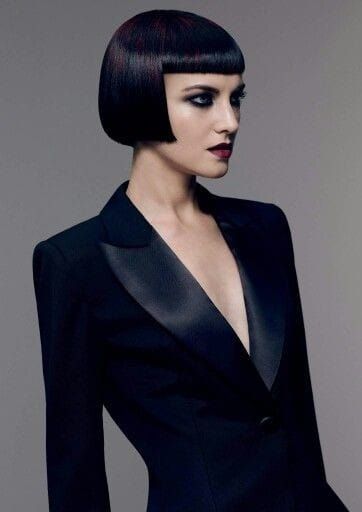 Sassoon Haircut, Womens Bob Hairstyles, Short Bob Styles, Vidal Sassoon, Bob Hairstyles With Bangs, Bob Haircut With Bangs, Hairstyle Gallery, Purple Hair, Bobs Haircuts