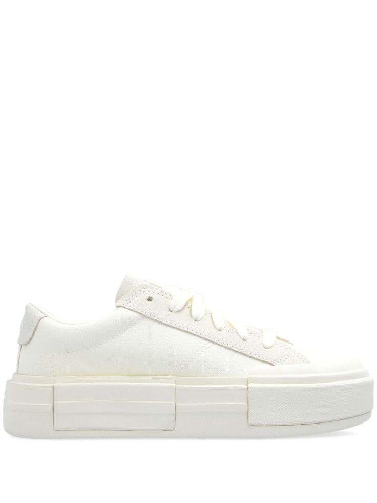 white canvas suede panelling layered midsole logo-print tongue front lace-up fastening branded insole round toe chunky rubber sole Converse Canvas Platform Sneakers With Vulcanized Sole, Low-top Chunky Sneakers With Embossed Logo, Leather Converse Sneakers With Boost Midsole, Converse Mid-top Platform Sneakers With Contrast Sole, White Converse Platform Sneakers For Streetwear, White Low-top Chunky Sneakers With Embossed Logo, Streetwear Chunky Lace-up Sneakers With Embossed Logo, Streetwear Lace-up Chunky Sneakers With Embossed Logo, Lace-up Chunky Sneakers With Embossed Logo For Streetwear