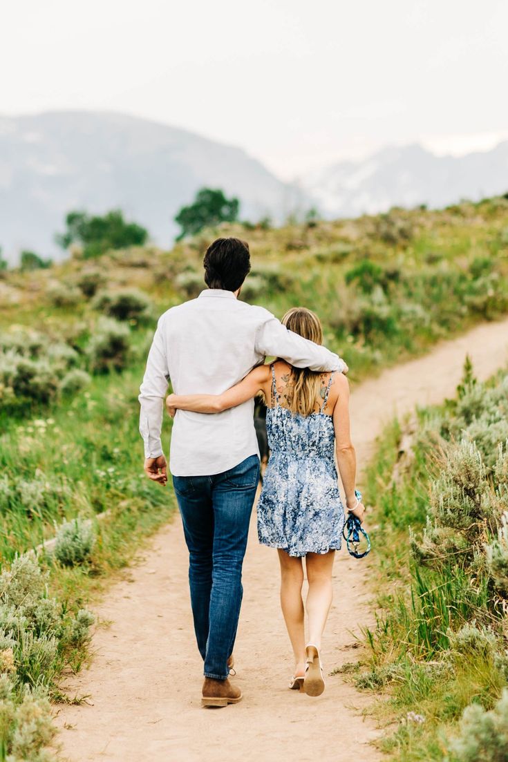 Couple Walking Photo, Walking Engagement Photos, Walking Couple Poses, Couple Walking Pose, Trail Engagement Photos, Morning Shots, Walking Poses, Couple Shoots, Male Pose