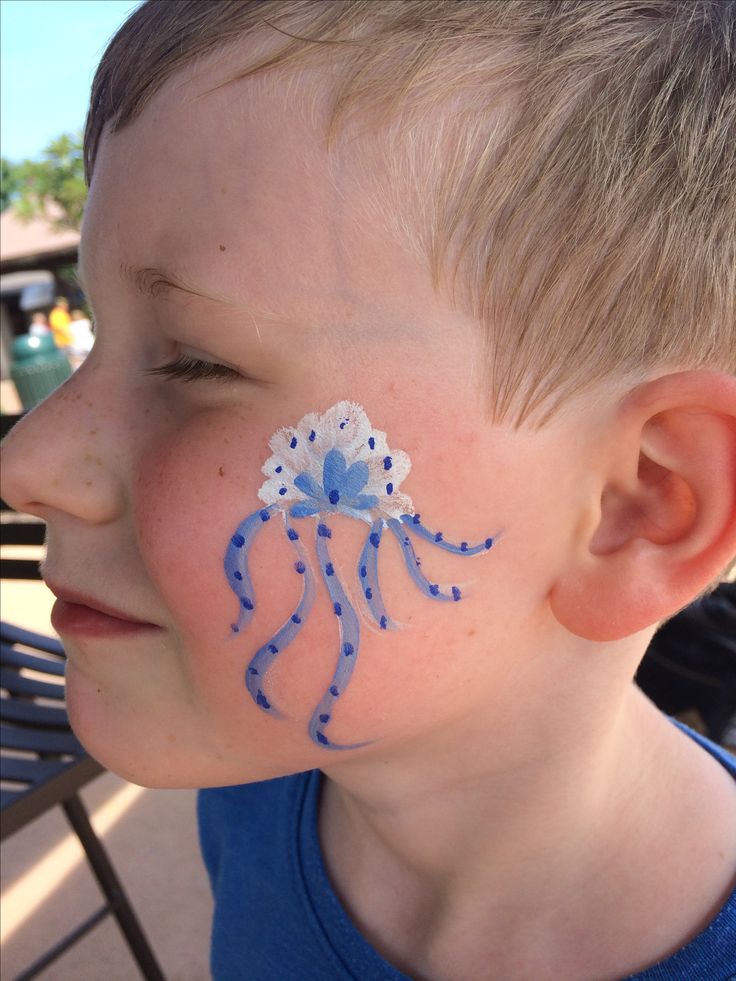 Jellyfish Face Paint, Ocean Face Paint, Fish Face Painting, Paint Jellyfish, Painting Fish, Painting Face, Fish Face, Artisan Tiles, Face Face