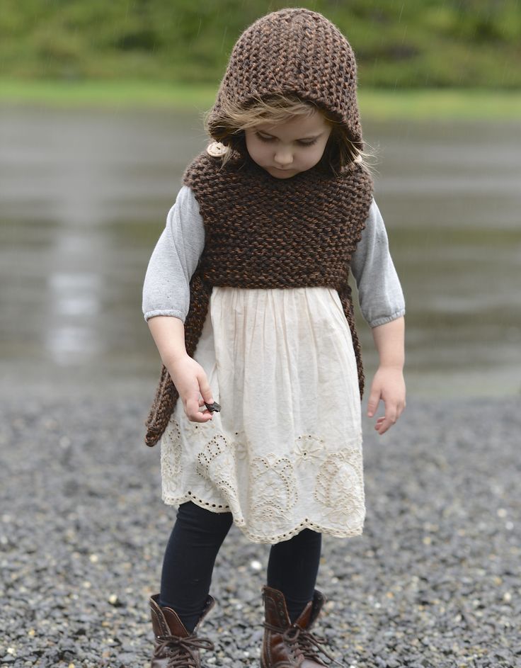 Ravelry: Brighton Hood by Heidi May Heidi May, Velvet Acorn, Hood Pattern, Valentines Crochet, Super Bulky Yarn, Super Bulky, Knit Stitch Patterns, Bulky Yarn, Knit Stitch