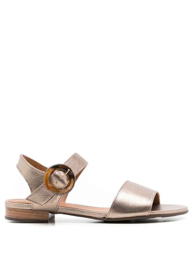 gold-tone leather metallic finish open toe buckle-fastening ankle strap branded insole flat sole Gold Sandals With Buckle And Single Toe Strap, Leather Ankle Strap Sandals With Gold Buckle, Leather Sandals With Gold Buckle And Ankle Strap, Gold Leather Sandals With Tang Buckle, Gold Leather Sandals With Low Heel, Gold Flat Slingback Sandals With Removable Insole, Gold Open Toe Slingback Sandals With Buckle, Gold Flat Heel Sandals With Buckle Closure, Gold Low Heel Sandals With Buckle Closure