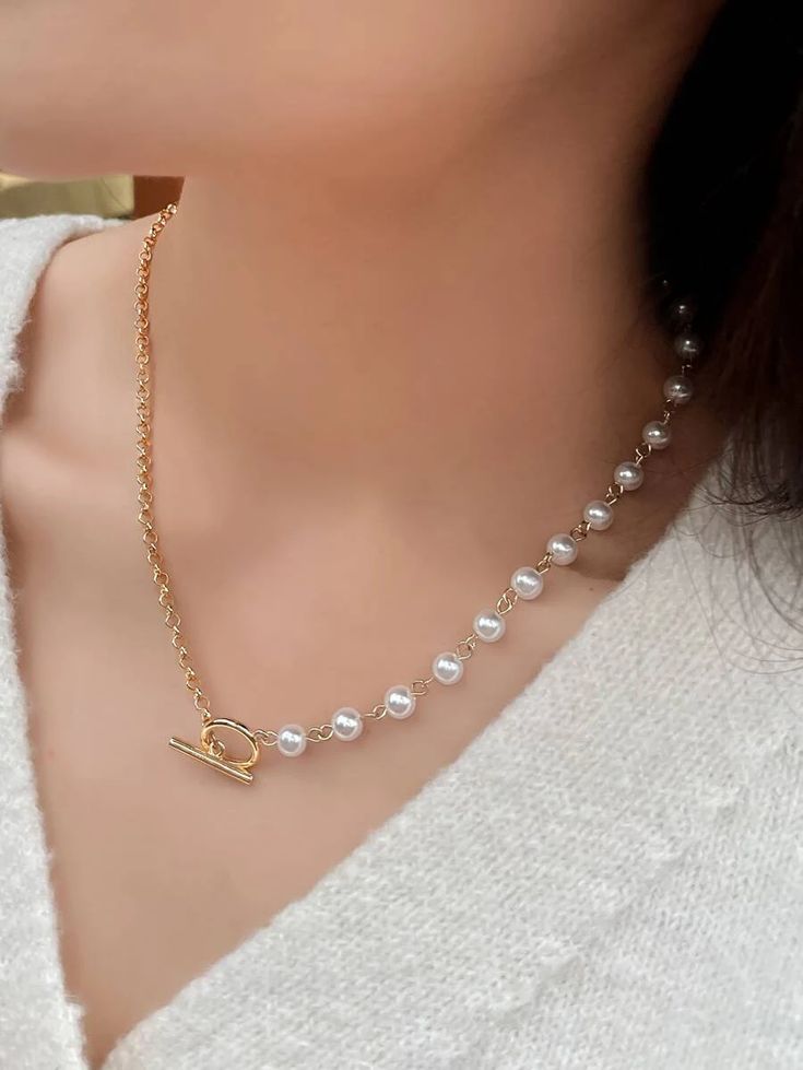 DAZY Faux Pearl Decor Necklace | SHEIN USA Pearl Decor, Faux Pearl, Seoul, Diamond Necklace, Pearl Necklace, Gold Necklace, Necklaces, Gold