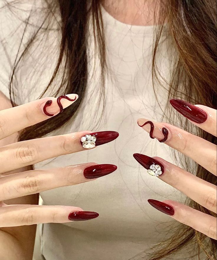 Nail Art Vermelho, Snake Skin Nails, Dragon Nails, Wine Nails, Best Nails, Pointy Nails, Asian Nails, Korean Nails, Nails Now