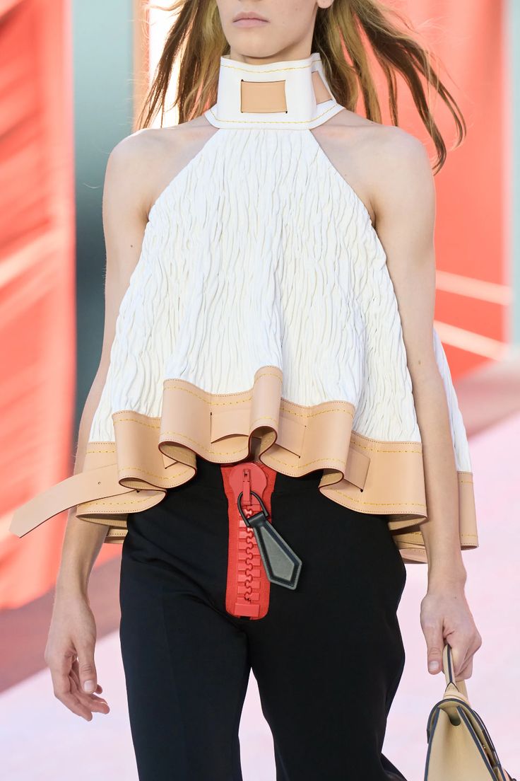 Louis Vuitton Ss23, Louis Vuitton Spring 2023, Louis Vuitton 2023, Louis Vuitton Top, Spring 2023 Ready To Wear, 2023 Ready To Wear Collection, 2023 Ready To Wear, Lovely Tops, Spring 2023