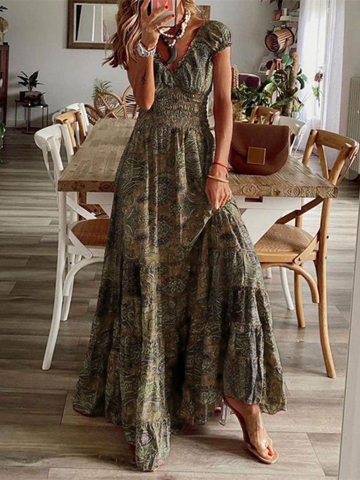 Elevate your style with our Bohemian Waisted Floral Print Dress! Key Features:🌼 Bohemian-inspired floral print.👗 Flattering and comfortable fit.🌞 Perfect for both casual and dressy occasions.🌿 Lightweight and breathable fabric.This dress combines the beauty of boho fashion with a modern twist. The floral print adds a touch of whimsy. while the comfortable fit makes it perfect for all-day wear. Whether you're heading to a brunch with friends or a romantic date night. this dress is a fantastic choice. The lightweight and breathable fabric ensure you stay cool and stylish throughout the day. See more: Maxi Dresses Size Chart :    SIZE US UK EUR BUST LENGTH SLEEVE LENGTH   INCH CM INCH CM INCH CM   S 2-4 6-8 36  37.01 94 55.12 140 4.72 12   M 6-8 10-12 38  38.58 98 55.51 141 5.12 13   L 10 Boho Mode, Paisley Maxi Dress, Neue Outfits, Short Sleeve Maxi Dresses, Maxi Robes, Sleeves Clothing, Maxi Skirts, Women Long Dresses, Maxi Dress With Sleeves