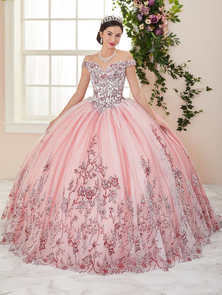 Quince Stuff, Quinceanera Collection, Off Shoulder Ball Gown, Beautiful Ball Gowns, Quinceñera Dresses, Cheap Flower Girl Dresses, Big Dresses, Pretty Quinceanera Dresses, Girls Applique