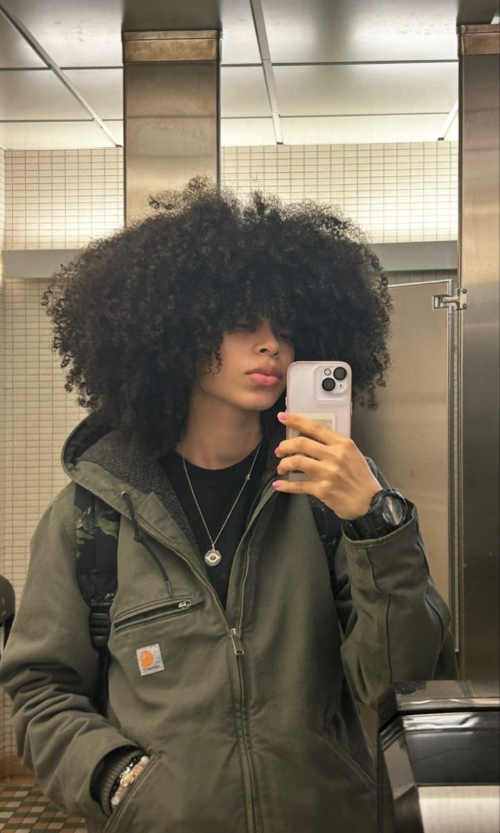 Masc Black Hair Styles, Black Nonbinary Hairstyles, Studs With Curly Hair, Haircut Ideas Asian, Aesthetic Boy Haircut, Haircut Ideas Curly Hair, Androgynous Black People, Haircut Ideas Aesthetic, Haircut Ideas Curly