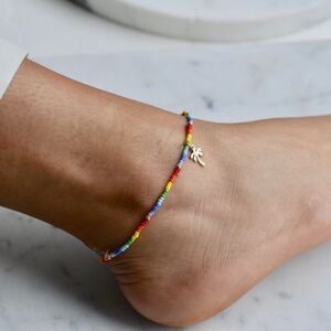 Rainbow Anklet, Bead Anklets, Anklet Ideas, Anklets Diy, City Wear, Ankle Bracelets Diy, Gothic Bracelet, Anklet Designs, Colours Of The Rainbow