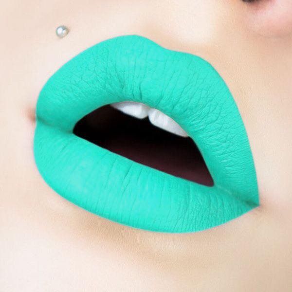 Maquillaje Kylie Jenner, Color Verde Agua, Kiss Proof Lipstick, Lip Art Makeup, Green Lipstick, Beauty Bakerie, Lipstick Designs, Orange Lips, Nice Lips