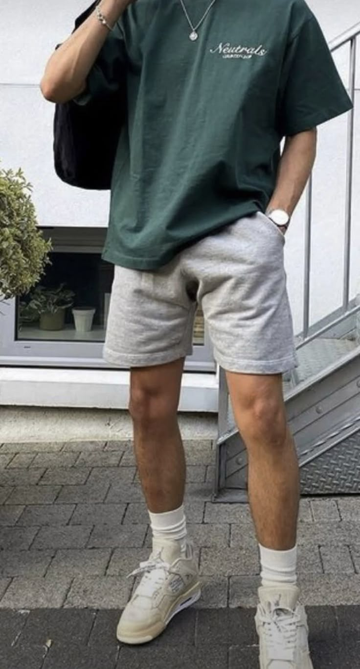 Guy Outfits With Shorts, Shorts Outfits Men Aesthetic, Men’s Fashion Simple, Sweatshorts Outfit Mens, Men Outfits With Shorts, Men Aesthetic Outfits Summer, Outfit Guys Aesthetic, Straight Guy Outfits, Mens Streetwear Shorts