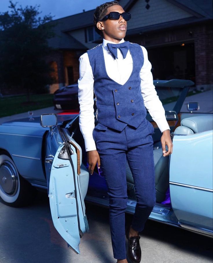 Prom Guy, Homecoming Guys Outfits, Prom Color Ideas, Boys Prom Outfit Ideas, 8th Grade Graduation Outfit Ideas, Guys Prom Outfit, Blue Prom Suit, Boy Prom Outfit