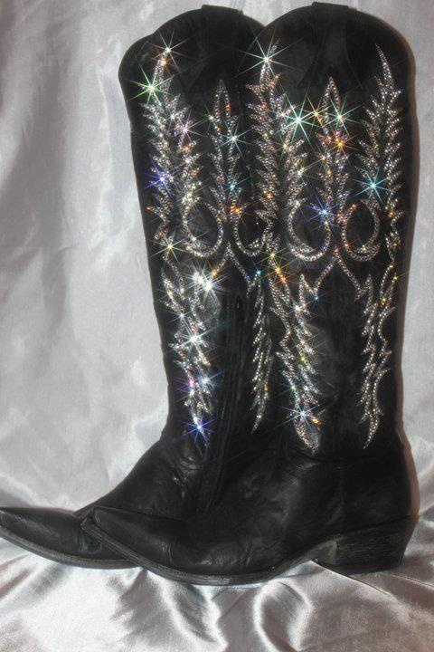 Rhinestone cowboots Cowboy Boots Black Women, Boots Black Women, Womens Cowboy Boots, Cowboy Boots Black, Black Cowgirl Boots, Cool Pocket Knives, Boot Bling, Black Cowboy, Diy Rhinestone