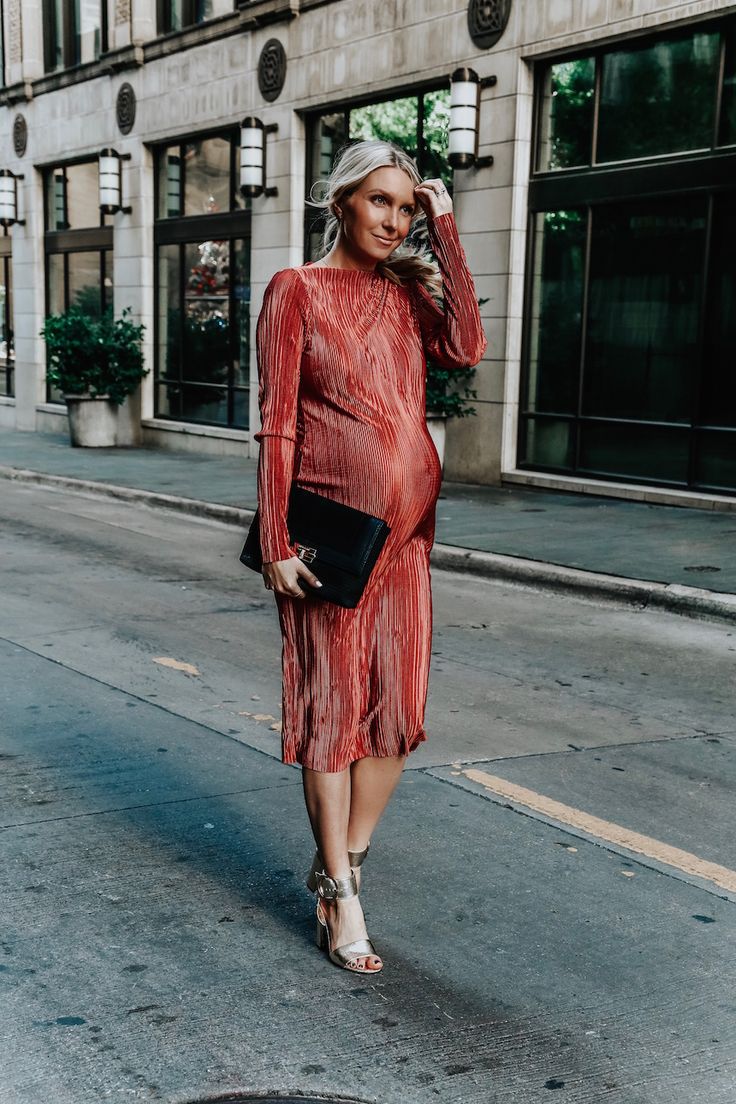 Occasion Wear For The Holidays // Somewhere Lately Nye Maternity Dress, Glam Maternity Outfits, Maternity Winter Wedding Guest, Maternity New Years Eve Outfit, Pregnant Cocktail Dress, Maternity Cocktail Attire, Christmas Party Maternity Outfit, Pregnancy Party Outfit, Pregnant New Years Outfit