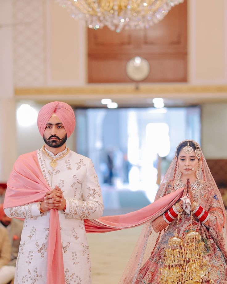 Wedding Couple Photography, Punjabi Wedding Couple, Bridal Suit, Anand Karaj, Marriage Photography, Lehenga Red, Punjabi Couple, Indian Wedding Couple Photography, Indian Wedding Couple