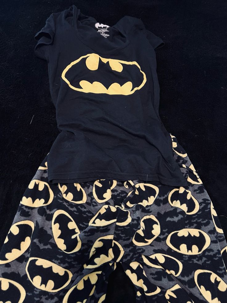 Batman Pjs Pants, Batman Clothing Aesthetic, Batman Pjs Aesthetic, Spiderman Pjs Couple, Batman Pj Pants, Spiderman Pjs, Batman Gift Ideas, Batman Pjs, Batman Pajama Pants