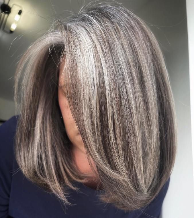 Wigs With Highlights, Salt And Pepper Hair Color, Pepper Hair Color, Italian Bob, Grey Brown Hair, Gray Balayage, Grey Highlights, Grey Hair Transformation, Salt And Pepper Hair