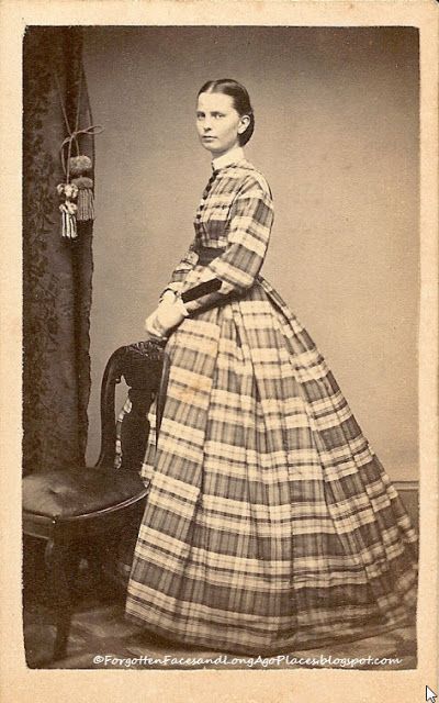 The lovely young woman in this mid 1860's CDV is standing with lovely posture behind a chair and I suspect she is quite tall. 1860s Fashion America, Little Women Costumes, Victorian People, Edwardian Dresses, Historical Outfits, 1860s Dresses, 1860s Fashion, Victorian Photography, 19th Century Women