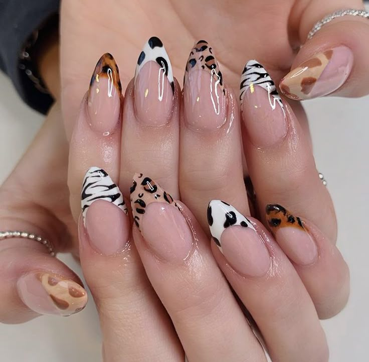 Animal Print Nail Art, Print Nail Art, Kutek Disney, Cow Nails, Edgy Nails, Animal Nails, Almond Acrylic Nails, Uñas Acrilicas, Luxury Nails