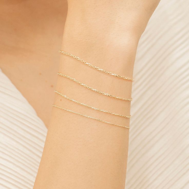 Solid Gold Dainty Chain Bracelet, 14k Gold Bracelet, Simple Gold Chain, Minimalist gold bracelet, Everyday Wear, Durable Gold Chain, Lania Handmade Solid Gold Available 14K White, Yellow, Rose Gold ( SOLID GOLD ) Orders with free shipping go out with USPS First Class Mail tracking. We require a signature for orders more than $500. If you need a signature required service, you can select that service in the shipping options on your cart. We use DHL Express or UPS for our International Standard Sh Everyday 14k Gold-filled Delicate Chain Bracelets, Delicate 14k Gold Bracelet, Tarnish Resistant, Dainty Rose Gold 14k Gold-filled Chain Bracelet, Minimalist 14k Gold-filled Yellow Gold Chain Bracelet, 14k Gold-filled Adjustable Delicate Chain Bracelet, Memory Ring, Handmade Fine Jewelry, Gold Armband, Beautiful Gift Wrapping