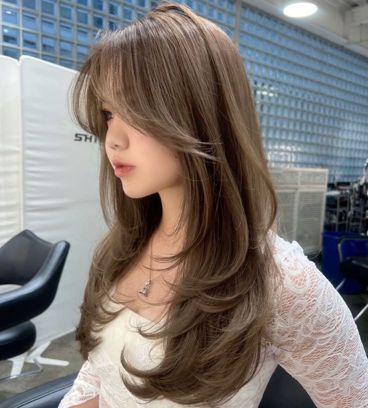 Longhair Haircut Curtain Bangs, Asian Hair Color Low Maintenance, Flowy Haircuts Women, Bust Length Hair, Long Haircuts No Layers, Layered Haircuts For Long Hair Bangs, Curtain Bangs Chin Length, Hair Cuts Asian, Medium Cut Hairstyles