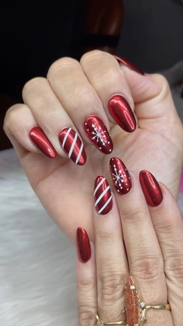 saddai nails on Instagram: "#christmas#navidad#foryou#trending#chrome#nailsnailsnails#chrismasnails" X Mad Nails, Red Christmas Nails Chrome, Red Chrome Xmas Nails, Red Chrome Nails With Snowflake, Red Chrome Christmas Nail Designs, Red Chrome Holiday Nails, Chrome Xmas Nails, Christmas Chrome Nails Designs, Glazed Christmas Nails