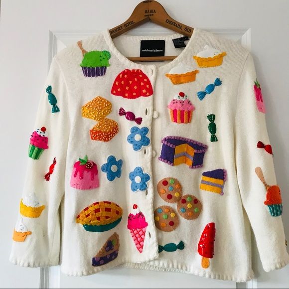 Michael Simon, Cute Sewing Projects, Tailored Clothes, Funky Outfits, Knitting Inspiration, Upcycle Clothes, Ugly Sweater, Colorful Fashion, New Fashion