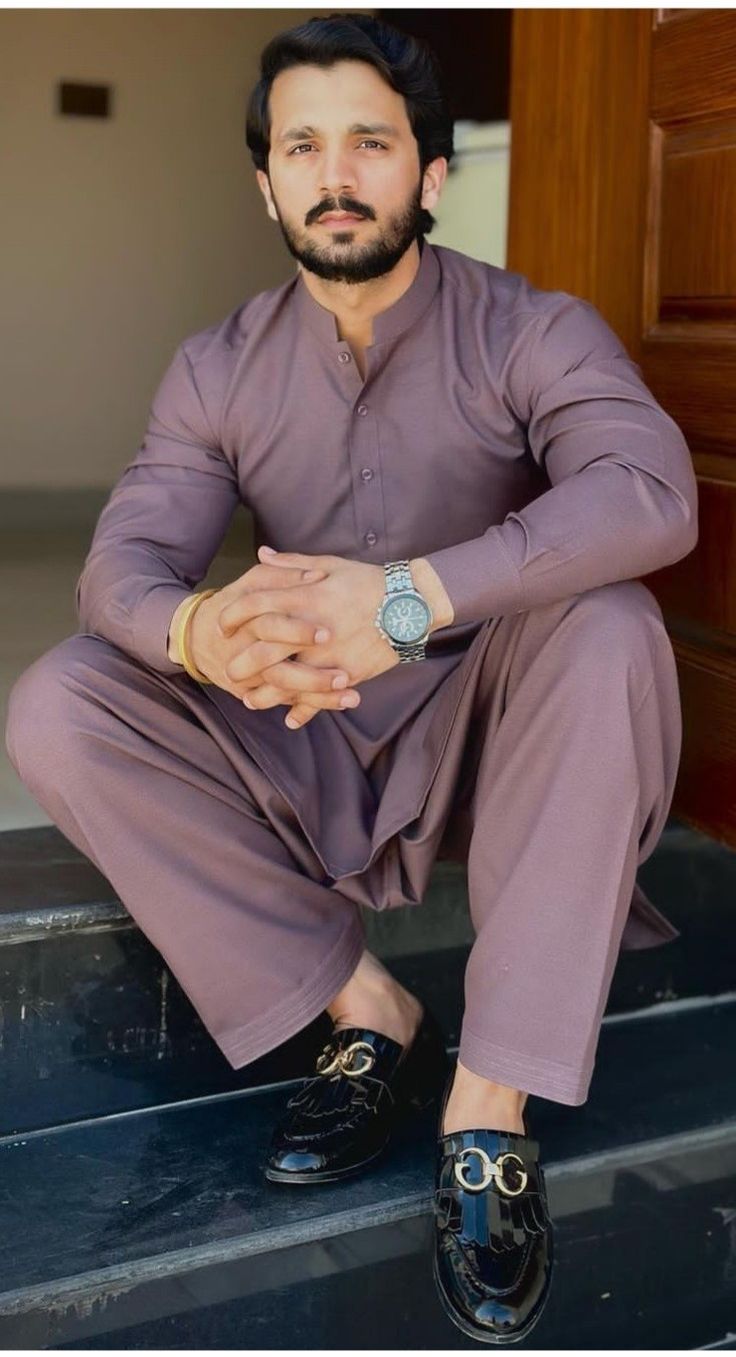 Khan Dress Kurta For Men, Pakistani Kurta Pajama Men Eid, Kurta Salwar Men, Boys Kurta Pajama Designs, Kurta Designs Men's, Pajama Design, Pathani Suit, Pajama Men, Men Dressing