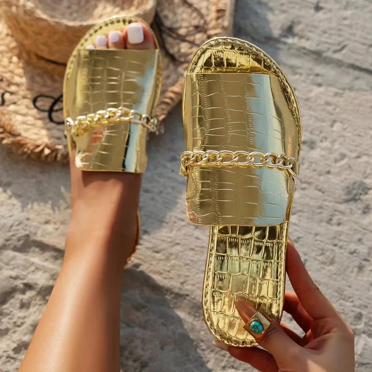 Big Size 36-42 Summer Gold Metal Chain Slippers Women’s Flat Luxury Outdoor Beach Flip Flop Female Trendy Slippers, Female Sandals, Summer Fishing, Orthopedic Shoes, Trending Sandals, Flat Slipper, Beach Slippers, Beach Flip Flops, Slippers Women