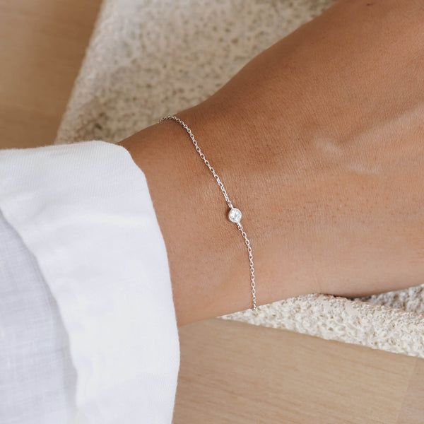 Dainty Jewelry Silver, Simplistic Jewelry, Dainty Gold Chain, Simple Silver Jewelry, Gold Chain Bracelet, Silver Bracelets For Women, Wrist Jewelry, Simple Bracelets, Silver Chain Bracelet