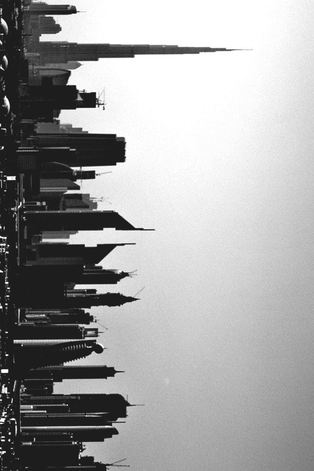 a black and white photo of a city skyline