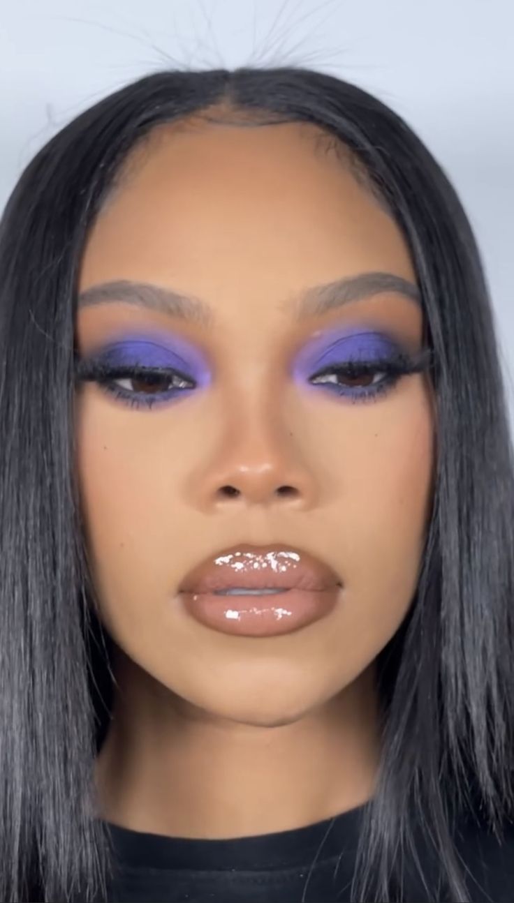 Purple Eyebrows Makeup, Color Eyeshadow Looks, Colorful Eyeshadow Looks, Purple Eyeshadow Looks, Y2k Makeup, Mehron Makeup, Eye Makeup Styles, Makeup For Black Skin, Barbie Makeup