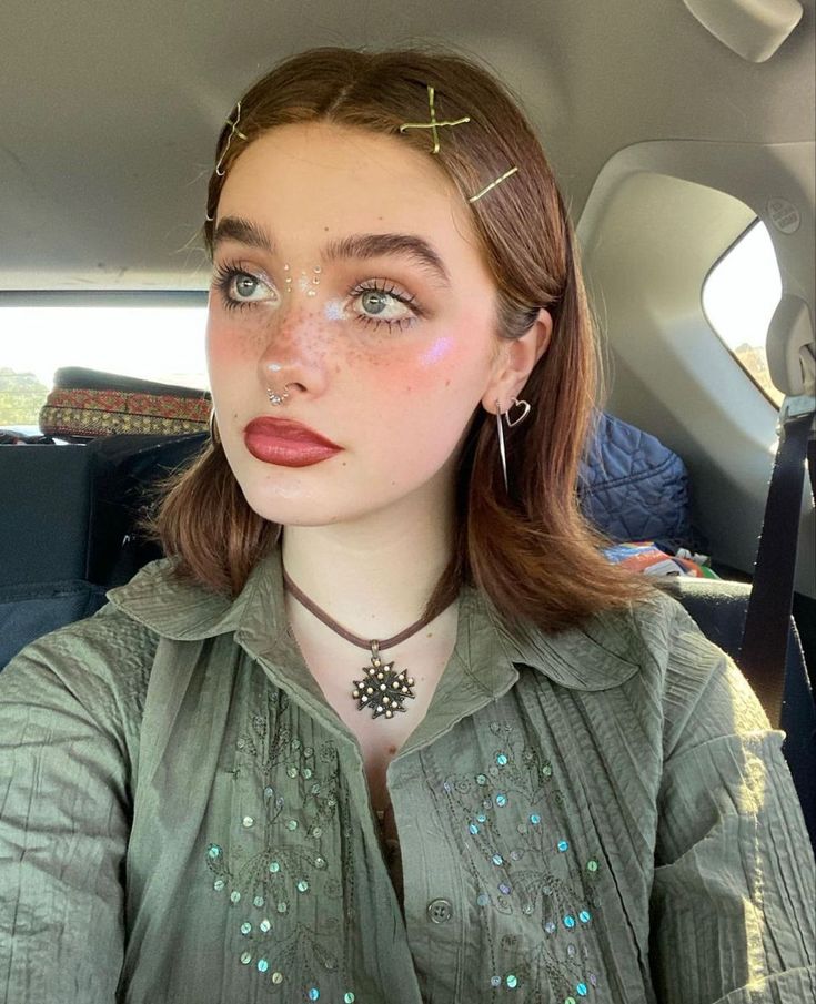 fairy core boho y2k aesthetic makeup and hair inspoblush fake frecklescute altjewellery thriftinghair clipglitter sequins jacketinsta:@blake_is_tired Y2k Aesthetic Makeup, Y2k Makeup Looks, Hippie Makeup, Boho Makeup, Freckles Makeup, Fake Freckles, Y2k Makeup, Boho Y2k, Fairy Makeup