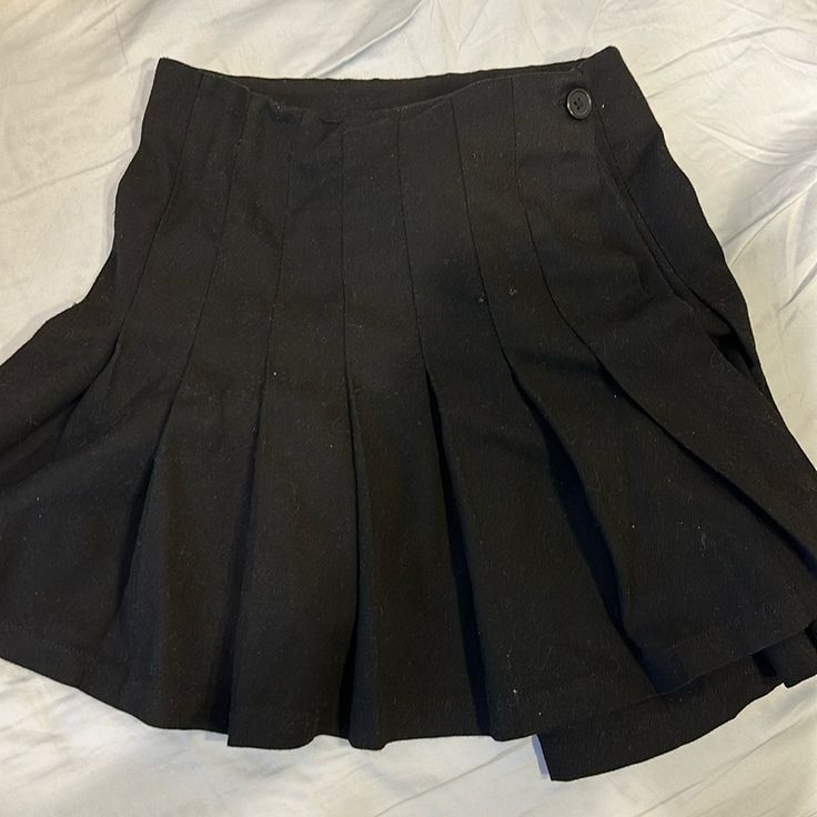 Brand New Condition Adjustable Sizing, Fits Many Sizes Trendy Black Pleated Tennis Skirt, Black Pleated Mini Tennis Skirt, Casual Black Mini Length Tennis Skirt, Black High Waist Pleated Tennis Skirt, Casual Black High Waist Pleated Skirt, Casual Black High-waisted Pleated Skirt, Black Mini Length Casual Tennis Skirt, Black Pleated Flared Mini Skirt, Casual Black Pleated Tennis Skirt