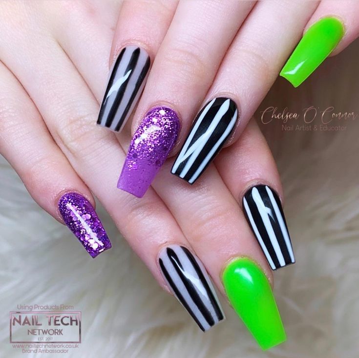 Beetlejuice Nail Designs, Beetle Juice Nails, Beetlejuice Nails, Ideas Uñas, Cartoon Nails, Nail Art Pictures, Beetle Juice, Halloween Nail, Halloween Nail Art