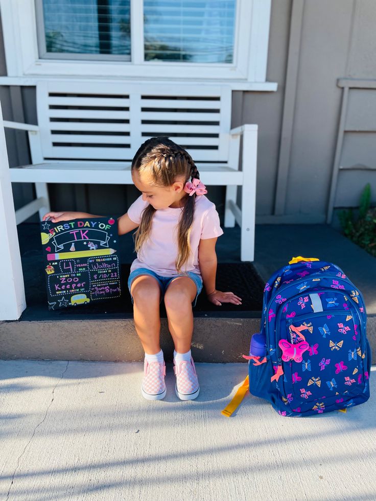 TK first day First Day Of School Outfit Pre K, First Day Of Pre K Hairstyles, Kindergarten First Day Of School Outfit, First Day Of Kindergarten Pictures, 1st Day Of School Outfit, First Day Of Kindergarten, Kindergarten Outfit, Kindergarten Pictures, First Day Of School Pictures