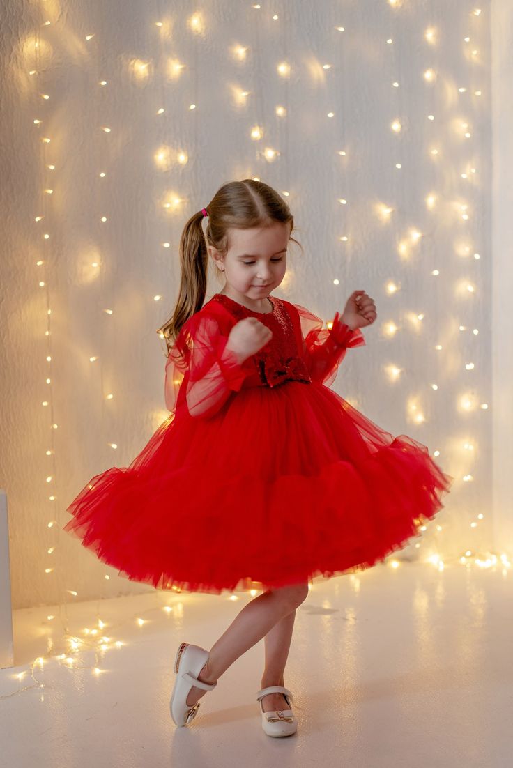 This beautiful is red Christmas baby girl dress have very original fashionable design and made of high-quality tulle will be perfect for any celebration....Christmas, birthday, Christmas parties, Christmas photography. All our dresses are made with great love and care. The lining of dress is 100%-cotton. There is a removable bow on the back of the waistband. This dress may be sewed in other colours. If your measurements don't fit to our standards we may sew a dress individually. You should give the measurements before ordering to ensure the correct size: 1) height of a child. 2) bust(chest) of a child. 3) length of sleeve. 4) length of dress (above the knee, below the knee, to the floor). Do not hesitate to contact us if you have any question. Christmas Toddler Photoshoot Ideas, Christmas Toddler Photoshoot, Christmas Dress Girls, Christmas Hairstyle, Kids Christmas Dress, Toddler Photoshoot, Toddler Christmas Dress, Dress Photoshoot, Girl Red Dress