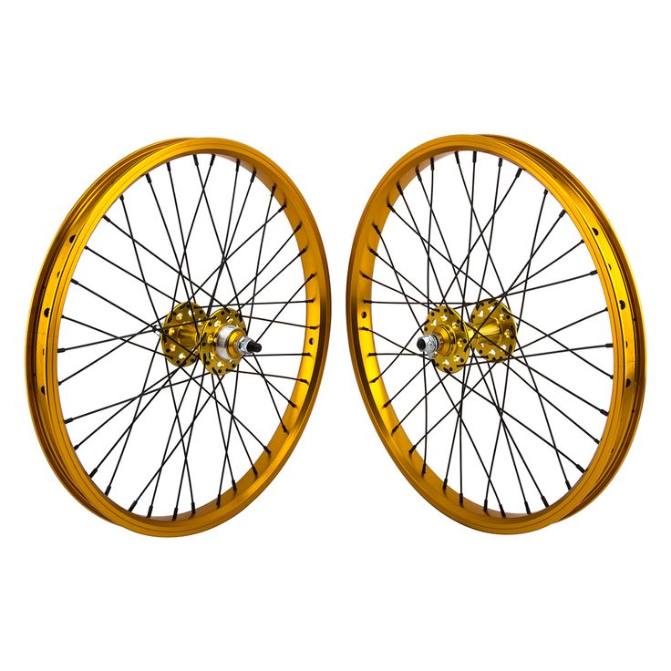 two yellow spokes on the front and rear wheels