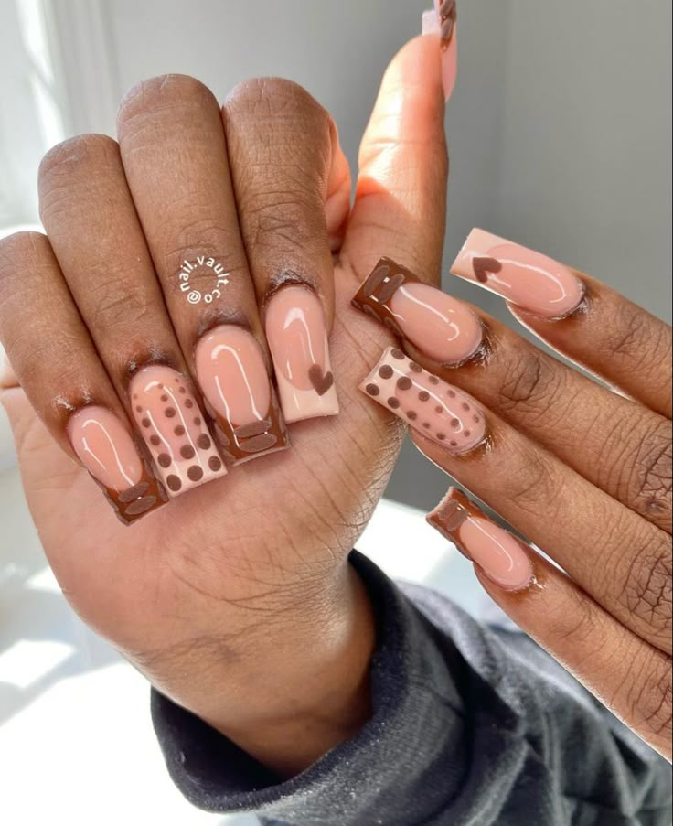 Cute Fall Nails Designs, Fall Sets Nails Short, Brown Nails Medium Length, Fall Nail Sets Acrylic Short, Medium Square Nails Designs Fall, Short Fall Acrylic Nails Designs, Fall Nails With Pink, Fall Acrylic Nails Medium Length, Medium Square Acrylic Nails Fall