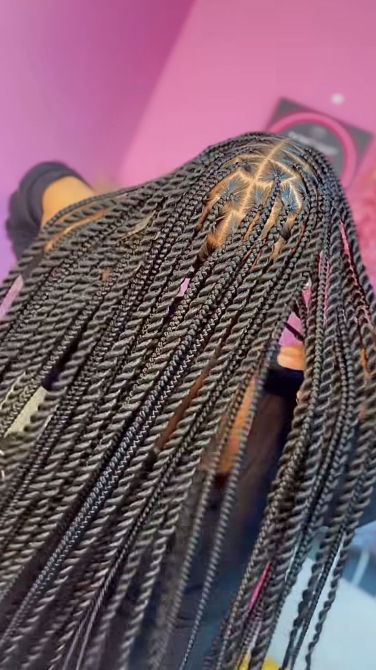 Hybrid Braids, Knotless Twist Braids, Diy Hair Wig, Latest Hair Braids, Black Hair Aesthetic, Braided Hairstyles For Black Women Cornrows, Short Box Braids Hairstyles, Braided Bun Hairstyles, Twist Braid Hairstyles