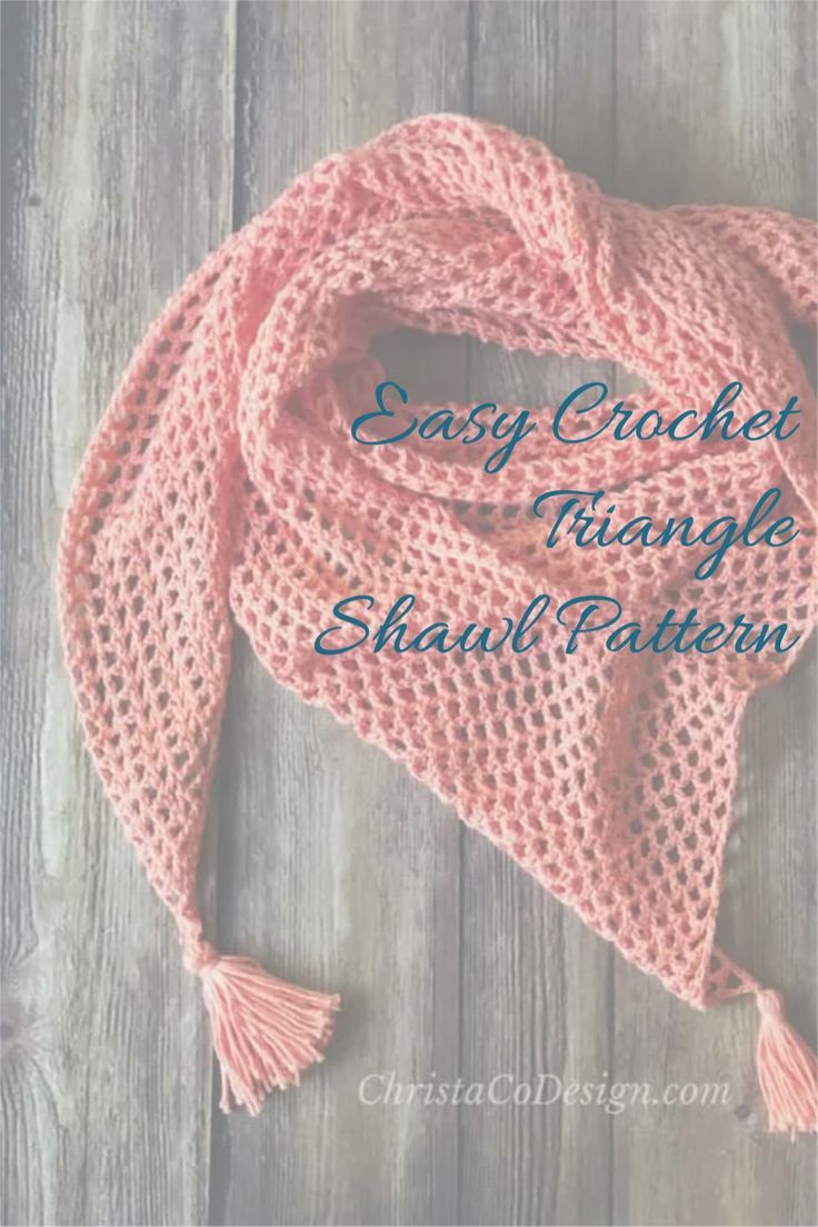 Free crochet shawl pattern for a light and airy summer shawl. This photo tutorial guides you step by step to crochet your own mesh shawl. Easy Triangle Shawl Crochet, Summer Crochet Shawl, Double Crochet Shawl, Crochet Mesh Triangle, Easy Crochet Triangle, Triangle Shawl Crochet Pattern Free, Crochet Triangle Pattern, Mesh Shawl, Triangle Shawl Pattern