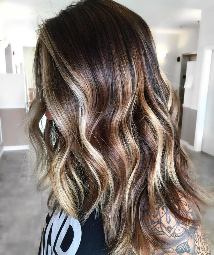 Tri-Color Balayage Hair Reddish Highlights, Medium Balayage Hair, Balayage Styles, Darker Hair, Brunette Ombre, Brunette Balayage, Highlights Blonde, Balayage Hair Dark, Brunette Balayage Hair