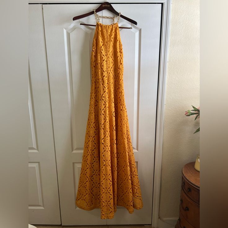 Worn Once To A Wedding, Very Heavy And Gorgeous, Size Small But Fits Like A Medium Yellow Lace Maxi Dress For Party, Lace Floor-length Bridesmaid Maxi Dress, Yellow Maxi Evening Dress For Wedding, Elegant Yellow Lace Maxi Dress, Bcbg Max Azria, Max Azria, Yellow Lace, Formal Gown, Bcbgmaxazria Dresses