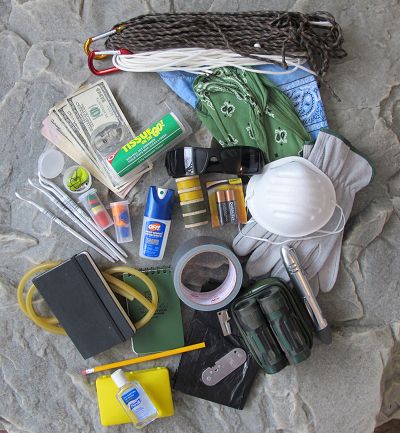 How to Make a Bug Out Bag: Your 72-Hour Emergency Evacuation Survival Kit Evacuation Bag, Outdoor Survival Kit, Emergency Prepardness, Emergency Evacuation, Art Of Manliness, Emergency Preparation, Emergency Supplies, Bug Out Bag, Emergency Prepping